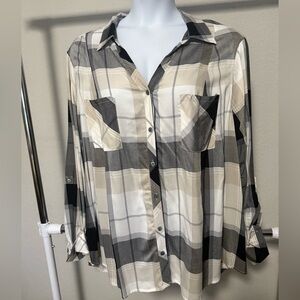 Plus Size Avenue Gray & Tan Plaid Button Down Shirt